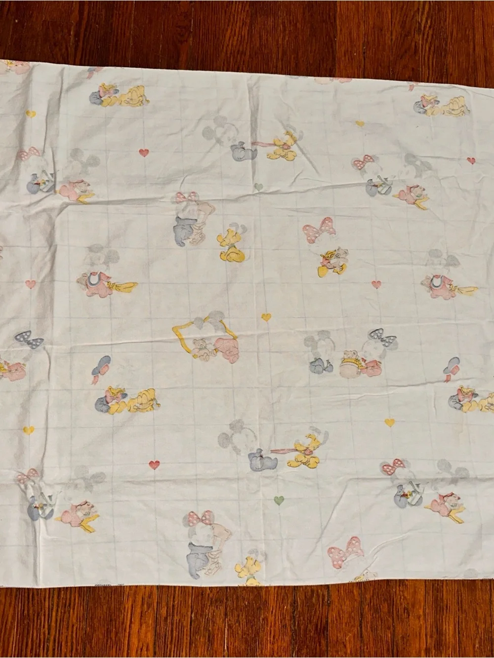 Vintage 1984 Dundee Disney Babies Flannel Baby Blanket Hearts Mickey Mouse